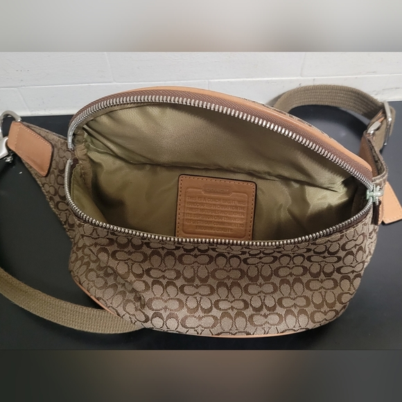 Signature Coach Belt Bag/Fanny Pack - Picture 11 of 15